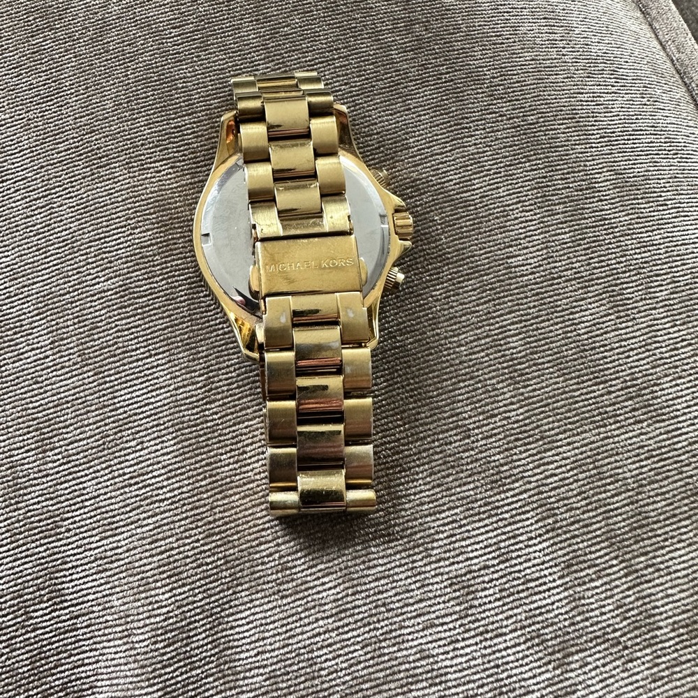 Michael Kors Watch - Picture 4 of 8
